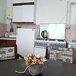 아파트 Digital Nomad,Iconic Milenium Cross,Comfy Apartment,The Foot Of Mount Vodno,16 Min By Walk To Center