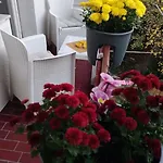 아파트 Digital Nomad,Iconic Milenium Cross,Comfy Apartment,The Foot Of Mount Vodno,16 Min By Walk To Center *