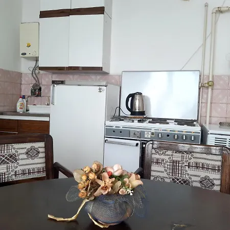 Апартаменти Digital Nomad, 80 Sqm, Wonderful Milenium Cross View,Free Park,16 Min By Walk To Center, Quiet Nbhd