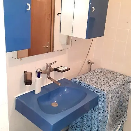 Apartment Digital Nomad, 80 Sqm, Free Park,16 Min By Walk To Center, Quiet Nbhd