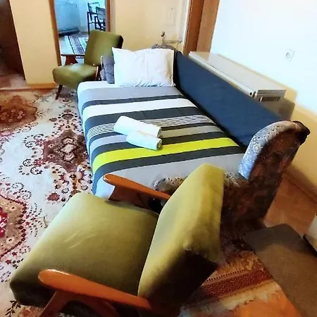 Digital Nomad Comfy Apartment,foot Mountain Vodno And Millennium Cross,19 Min By Walk To Cener,free Parking