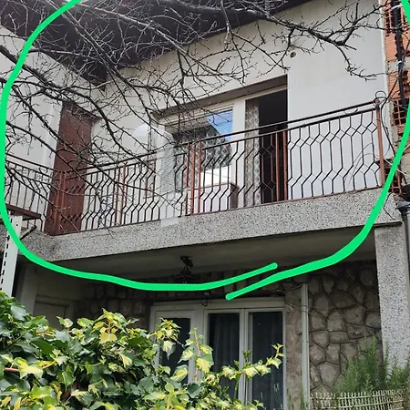 Digital Nomad Comfy Apartment,foot Mountain Vodno And Millennium Cross,19 Min By Walk To Cener,free Parking Apartment *