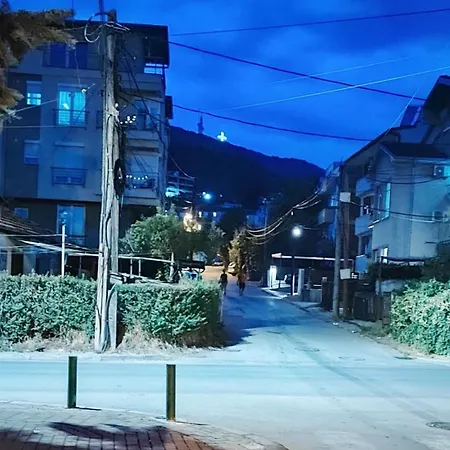 Apartment Digital Nomad, 80 Sqm, Free Park,16 Min By Walk To Center, Quiet Nbhd