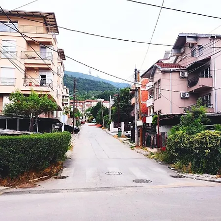 Digital Nomad, Comfy Apartment,the Foot Of Mount Vodno,16 Min By Walk To Center Apartment