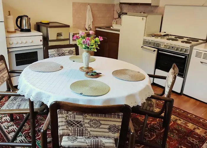 Digital Nomad, Comfy Apartment,the Foot Of Mount Vodno,16 Min By Walk To Center Skopje