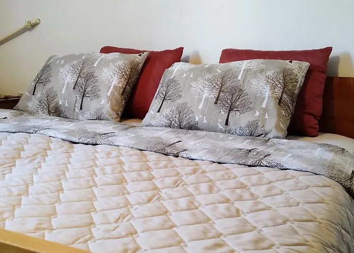 Digital Nomad, Comfy Apartment,the Foot Of Mount Vodno,16 Min By Walk To Center Apartment Skopje