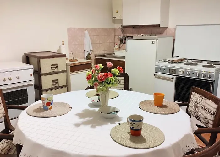 Digital Nomad, Comfy Apartment,the Foot Of Mount Vodno,16 Min By Walk To Center דירה סקופיה